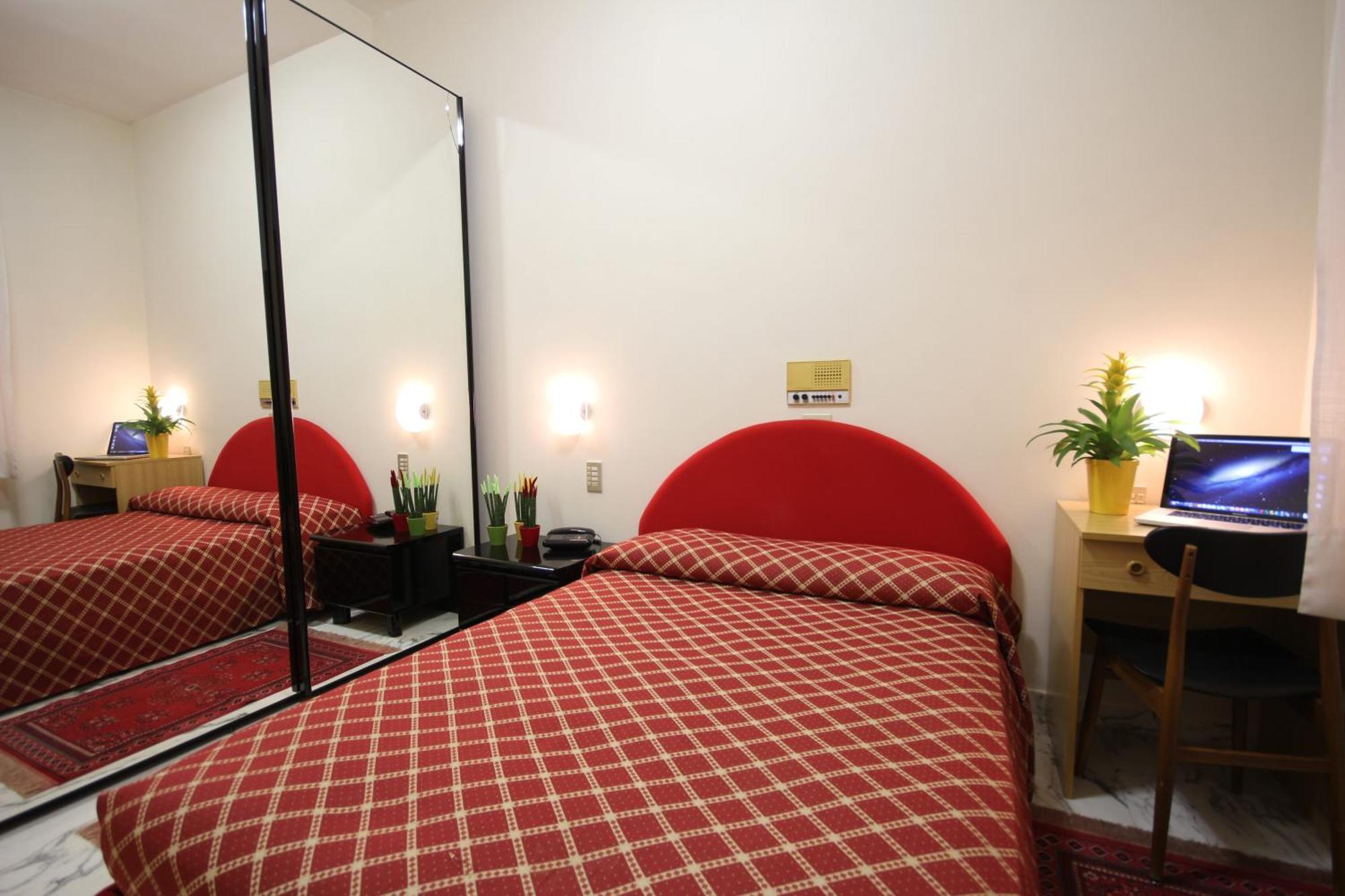 Hotel Villa Luca Chianciano Terme Bilik gambar